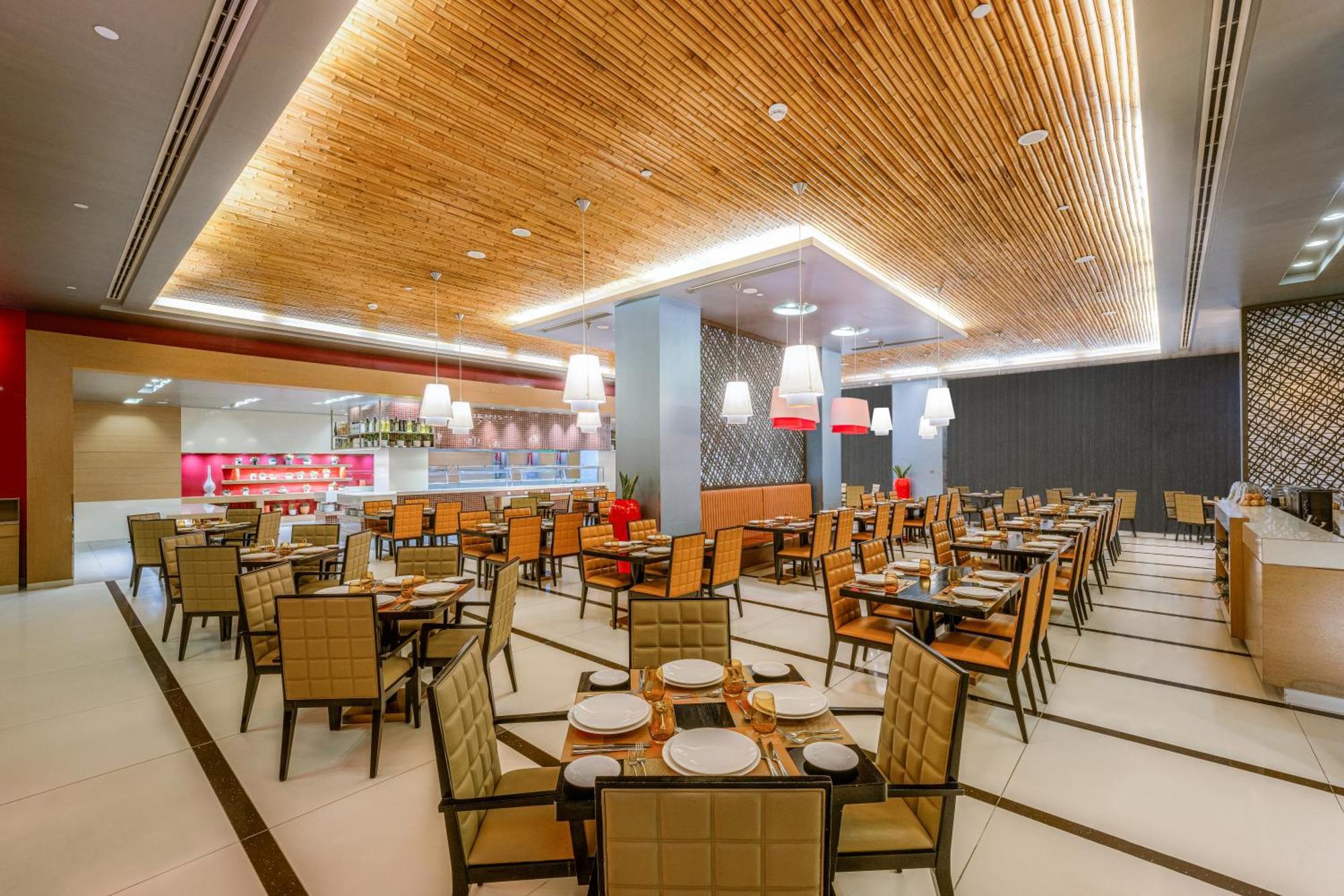 Four Points By Sheraton Al Ain Exterior foto The restaurant